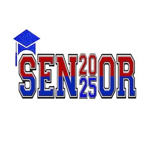 Op de afbeelding: Een blauwe afstudeerhoed met een rode en blauwe "SEN2025OR" afbeelding. De tekst is in een vet, bloklettertype.