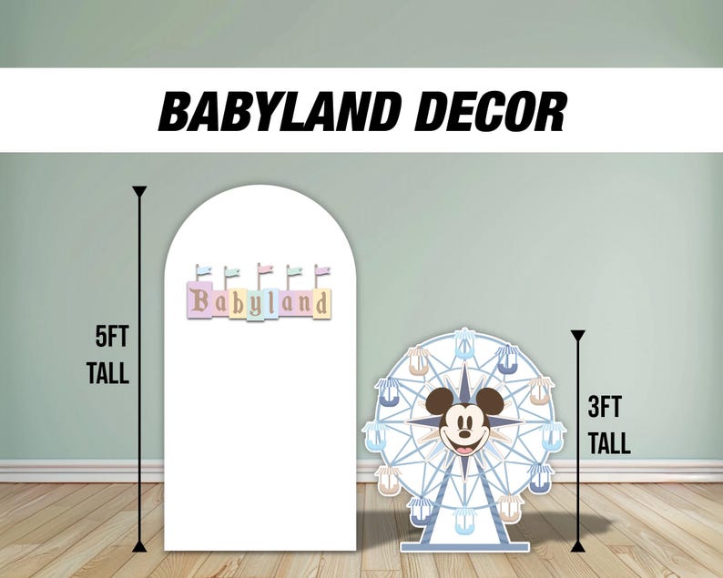 Puede incluir: Un tel&oacute;n de fondo blanco en forma de arco con el texto "Babyland" en colores pastel y una noria azul y blanca con Mickey Mouse en ella. El tel&oacute;n de fondo mide 1,5 metros de alto y la noria mide 0,9 metros de alto.