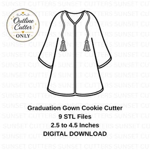 Può includere: Un disegno a tratto nero e bianco di un tagliabiscotti a forma di toga di laurea. L'immagine include il testo "Graduation Gown Cookie Cutter", "9 STL Files", "6,35 a 11,43 cm" e "DIGITAL DOWNLOAD". Un logo circolare con la scritta "Outline Cutter ONLY" si trova in alto a sinistra.