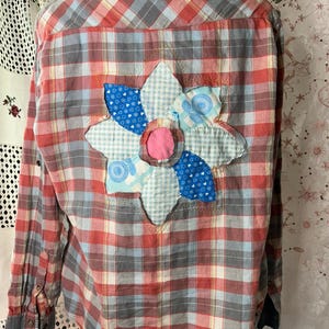 Upcycled Shirt with Handmade Patchwork Flower – One-of-a-Kind Wearable Art Med