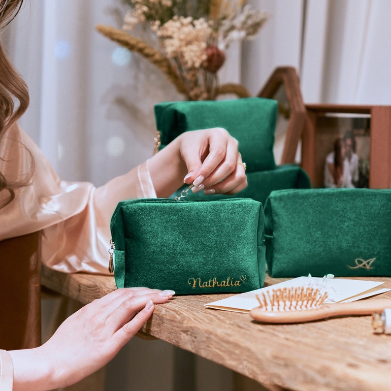 Trousse de maquillage avec nom personnalisé, Trousse de maquillage en velours, Cadeau pour elle, Cadeau de mariage, Cadeaux personnalisés de demoiselle d'honneur, Trousse de toilette de voyage, Cadeau de fête des mères Vert