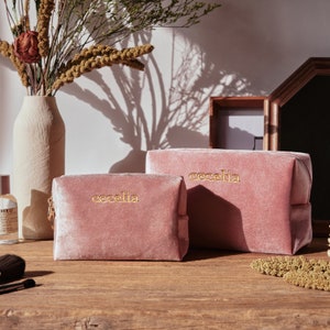 Trousse de maquillage avec nom personnalisé, Trousse de maquillage en velours, Cadeau pour elle, Cadeau de mariage, Cadeaux personnalisés de demoiselle d'honneur, Trousse de toilette de voyage, Cadeau de fête des mères