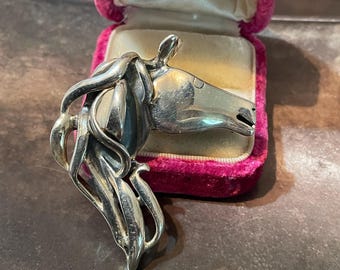 Vintage Large Sterling Silver Sculptural Horse Brooch/Pendant With Flowing Mane