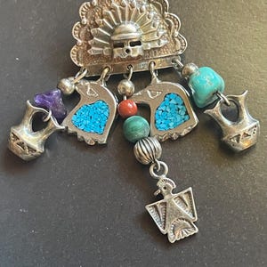 Pendentif amérindien vintage en argent sterling avec perles de turquoise, d'améthyste et de corail