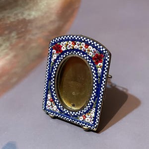 Antieke Italiaanse miniatuurfotolijst met micromozaïek en bloemdessin