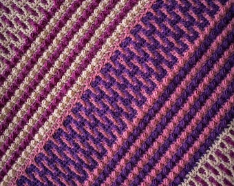 Berenice Shawl - Elegant Triangle Shawl Inset Mosaic Technique, Diy Fashion Accessory, Handmade Craft, Unique Design, Step-by-step tutorial