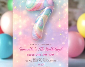 Puede incluir: Una invitación de cumpleaños con un fondo pastel y un gran número siete multicolor. La invitación dice: "¡Únete a nosotros para celebrar el 7º cumpleaños de Samantha!" con fecha, hora e información de RSVP. El diseño incluye estrellas y un efecto bokeh borroso.