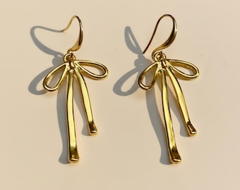Gold Bow Earring Dangle Design Classic Jewelry Elegant Gift Birthday Idea Fancy Accessory Statement Piece Feminine Style Lightweight Earring