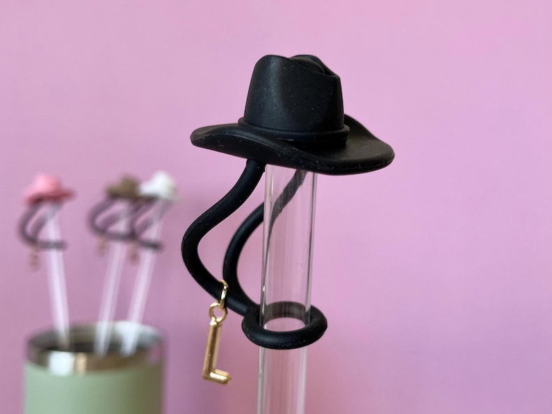 Rodeo Party Accessory Cowboy Hat Straw Topper Western Pink Design Cup Decoration Drink Cover Personalized Initial Letter Stanley Compatible 10mm Straw Attachment Fun Celebration Addition Perfect Event Supply Western Themed Gathering