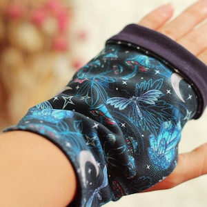 2 in 1 mittens, reversible mittens, fingerless gloves, wrist warmers, in organic cotton jersey