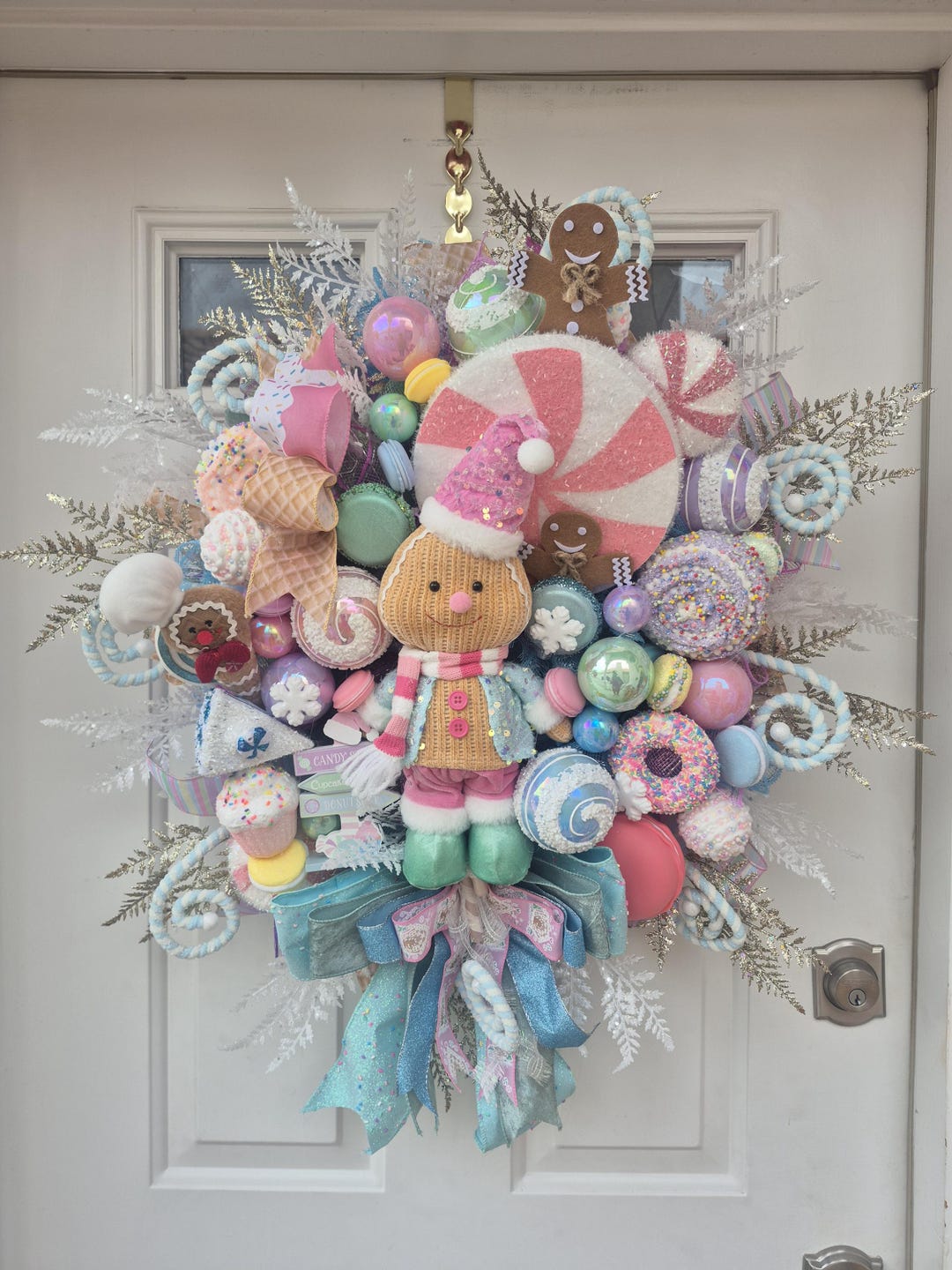 Candyland Christmas Wreath | Pastel Gingerbread Wreath | Sweet Treat ...