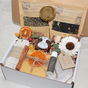 Loose Leaf Tea, Tea Gift for Her, Tea Gift Basket, Tea Gift Box, Happy Birthday Gift, Selfcare Gift, Friend Gift, Coworker GiftBox, Tea Gift