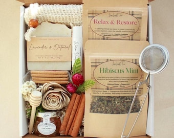 Tea Lover Spa Gift Box: Herbal Loose Leaf Tea, Honey & Essential Oil Lavender Soap