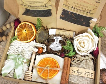 Tea Lover Spa Gift Box: Herbal Loose Leaf Tea, Honey & Essential Oil Lavender Soap