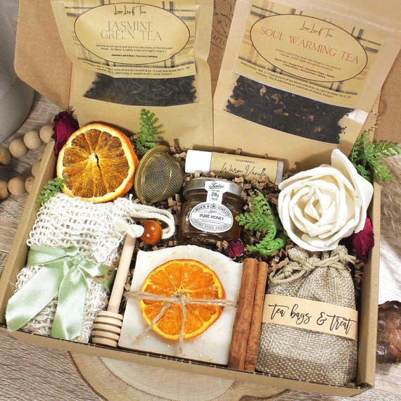 Tea Lover Spa Gift Box: Herbal Loose Leaf Tea, Honey & Essential Oil Lavender Soap