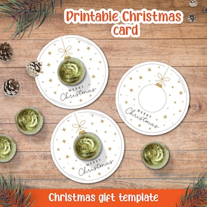Może przedstawiać: Okrągłe szablony prezentów świątecznych z białym tłem, złotymi gwiazdami i złotym wzorem ornamentu. Tekst "MERRY Christmas" jest napisany czcionką skryptową. Obraz zawiera również tekst "Printable Christmas card" i "Christmas gift template".