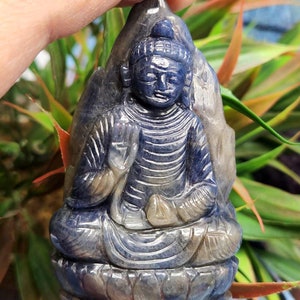 Blue Sapphire Buddha Statue - Embodiment of Spiritual Wisdom and Peace | Reiki/Chakra/Healing/Energy | Home Decor