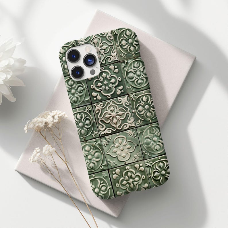 Funda para teléfono con azulejos mediterráneos verde salvia, azulejos portugueses de cerámica para iPhone 16, 15 Pro Max, 14 Plus, 13, 12, 11 X, Samsung S24, S23, S22, Pixel imagen 1