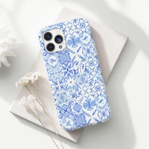 Precious Blue Tiles Handyhülle, Europäische Sommerästhetik Azulejos Cute & Beachy Cover für iPhone 16 15 14 13 12 11 8 Pro Max Plus X Samsung