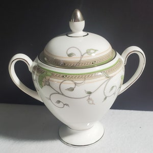 Wedgwood Heiress sugar bowl with lid 5-1/2&quot; H, Excellent!!