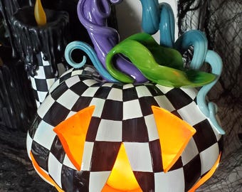 MacKenzie Childs courtly check LED iluminado Fortune Teller Jack O' Lantern Pumpkin GRANDE, NOVO na caixa original.