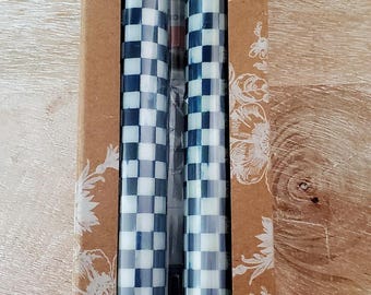 Ensemble de 2 bougies sans flamme MacKenzie Childs Royal Check et télécommande neuve 9,5 po.
