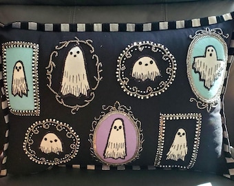 Mackenzie spookachtige zwarte spookfamilieportretten met kralen handgemaakt sierkussen 18,5 x 12,5 inch Nieuw met kaartjes