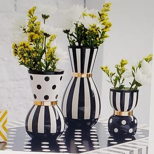 Mackenzie Childs Marquee czarno-biały zestaw 3 ceramicznych wazonów NOWY w pudełku. 8,75&quot;, 6,75&quot;, 5&quot;