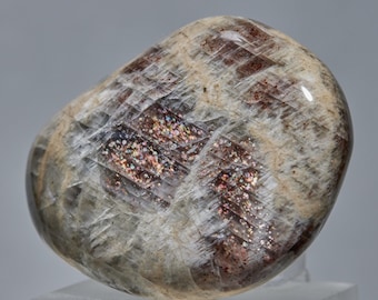 High quality Ural Sunstone palm stone.Hand polished Sunstone piece