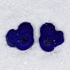Azurite geode matched pair 31x30mm