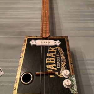 Cigar Box Guitar 3 string acoustic/electric