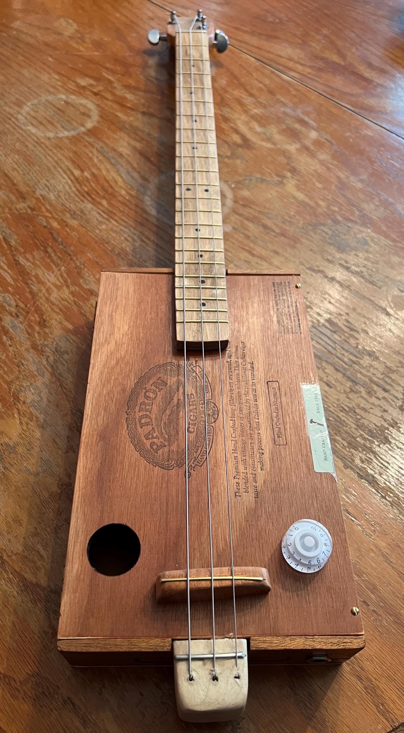 tobacco box guitar Cigar Box Guitar 3 string