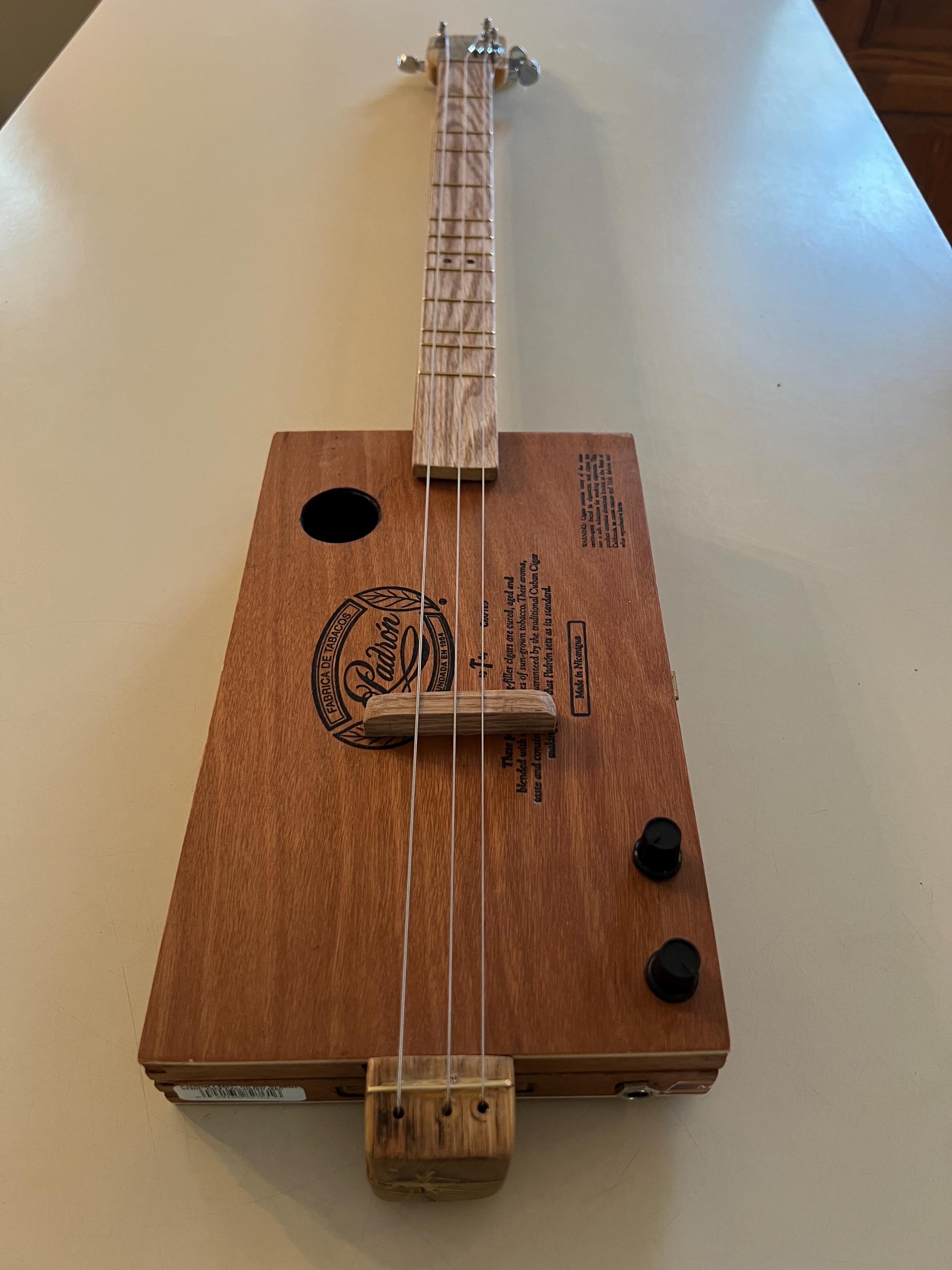 Cbg cigar box guitar - Etsy 日本