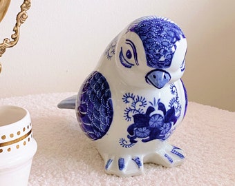 Delft Blue Porcelain Bird Figurine, Blue and White, Bird-Shaped, Traditional, Sculpture, Ornament, Decorative, Cute, Gift for Bird Lovers