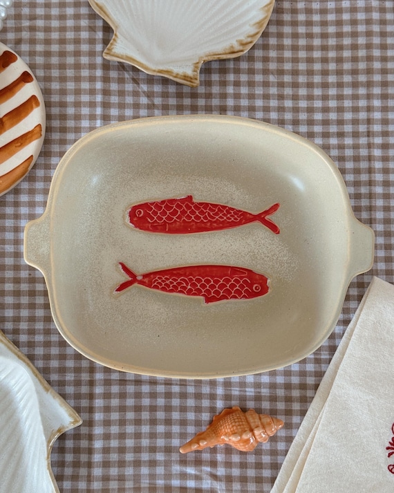 Sardine Oven Tray, Hand Painted, Coastal Ceramic Baking Dish, Cottagecore, Mediterranean Kitchen Decor, Fish Bakeware, Seafood Lover Gift
