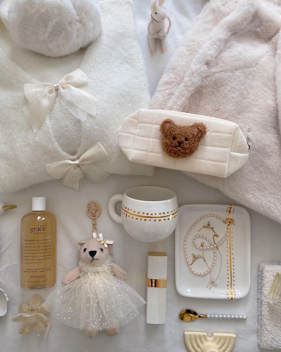 Vanilla Girl Aesthetic Gift Edit, Soft Sweater, Cozy, Fluffy Bag, Cream, Beige Decor, Neutral, Minimalist Style, Warm, Winter Accessory