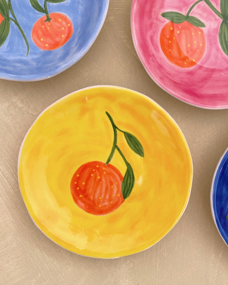 Teller Clementine, handbemalter oranger Keramikteller, Farbiges Frühlings-Sommer-Geschirr, mediterranes Dekor, Geschenk für Gastgeberinnen Gelb