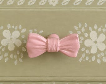 Pomello per cassetto a forma di fiocco rosa, maniglia per mobiletto stile chic, maniglia per comò in stile vintage, ferramenta decorativa per mobili, grazioso complemento d'arredo, regalo per lei