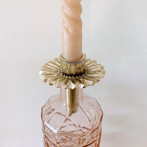 Daisy flessenkandelaar, messing flessenkandelaar, messing servies, handgemaakt, gerecycled messing, bloemenservies, cadeau-idee feestgastheer