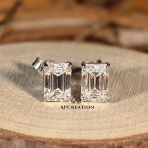 0.75 To 1.25 TCW Emerald Cut Lab Grown Diamond Stud Earrings, 4 Claws Prongs Solitaire Earrings, Daily Wear Emerald Stud Women&#39;s Earrings.