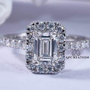 Bague de fiançailles taille émeraude véritable bague en diamants cultivés en laboratoire Peekaboo diamants halo sertissage mariage bague cathédrale ensemble cadeaux d'anniversaire