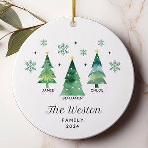 Personalized Family Christmas Tree Ornament, Custom Family Christmas, Family of Ornament, Baby&#39;s First Christmas, Family Names Gift