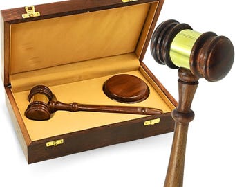 Zestaw drewnianych młotków sędziowskich z blokiem dźwiękowym, orkiestra dęta