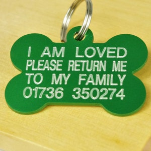 Gegraveerd bot huisdieridentificatielabel: grappig &#39;I Am Loved&#39; aluminium hondenpenning