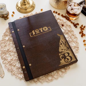 Porta menù in legno con fogli di protezione preinstallati per carta A4 o American Letter