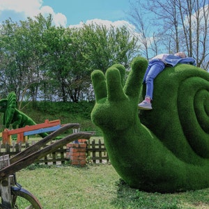 Snail artificial grass topiary fugures image 7