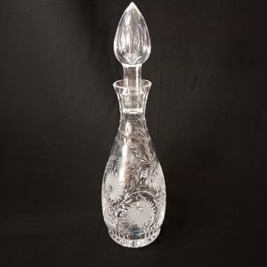 Decantador de cristal con tapón alto, diseño floral tallado, perfecto estado, 35 cm de alto, curado a mano en Irlanda, decantador de vino