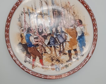 Vintage Wedgwood bone china limited edition Bellringers 1989 collectable plate, made Oct - Dec 1989 only, made in England