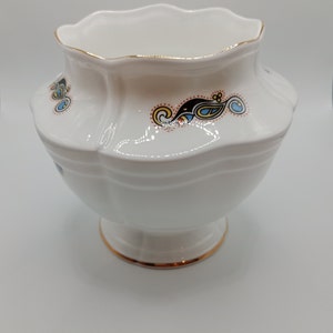 Vintage irische Royal Tara Vase, keltische Symbole, Book of Kells Buchstabe P, hergestellt in Galway, Irland, Fine Bone China, irisches Kunsthandwerk