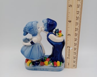 HOLLAND 陶器 カップル人形 19体 Hand-painted Dutch Ceramic Kissing Couple Figurine - Etsy